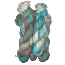 Lade das Bild in den Galerie-Viewer, Alpaka-Sockenwolle
