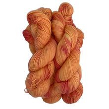 Lade das Bild in den Galerie-Viewer, Alpaka-Sockenwolle