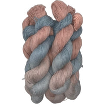 Lade das Bild in den Galerie-Viewer, Alpaka-Sockenwolle