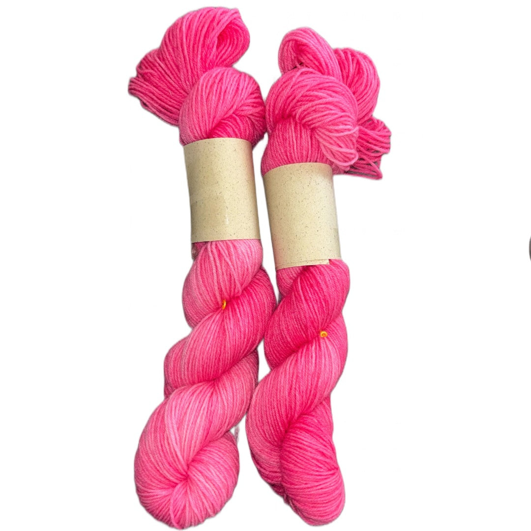 Deutsche Sockenwolle handgefärbt - Pink